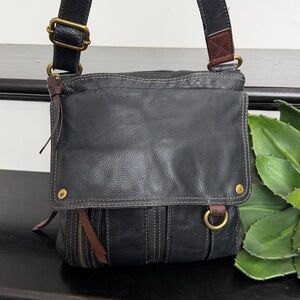Fossil genuine leather crossbody shoulder handbag purse versatile neutral